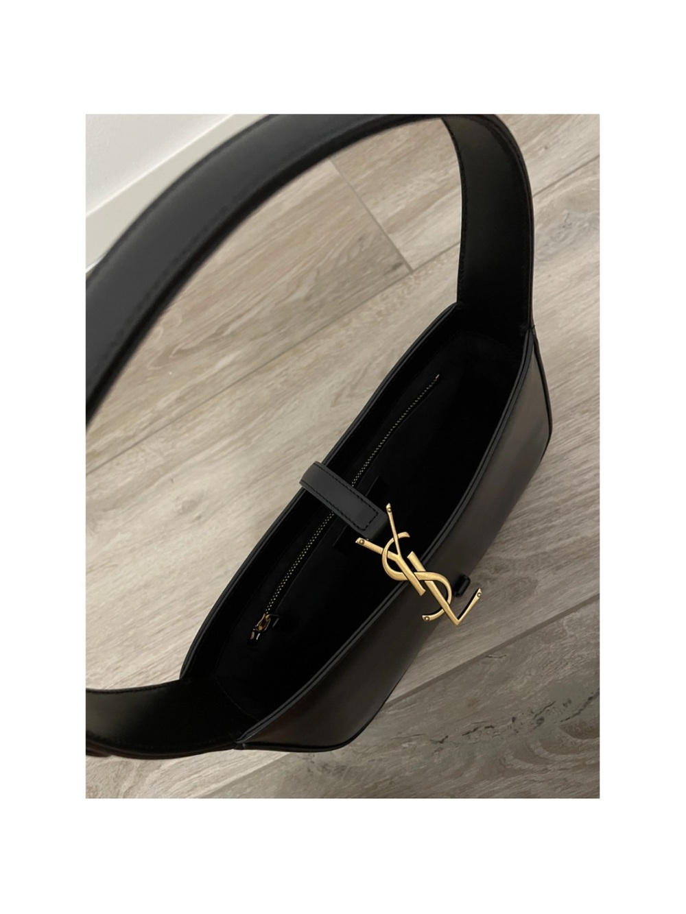 Saint Laurent Le 5 a 7 Black Leather Shoulder Bag with Gold YSL Logo - Picture 6 of 8